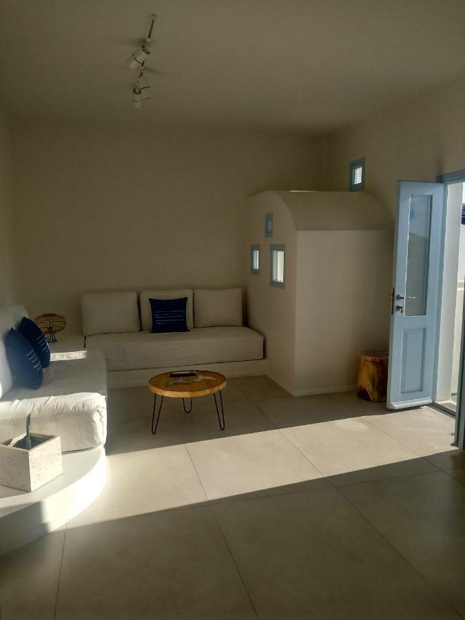 Sol-Mate Suites Oia  Exterior photo