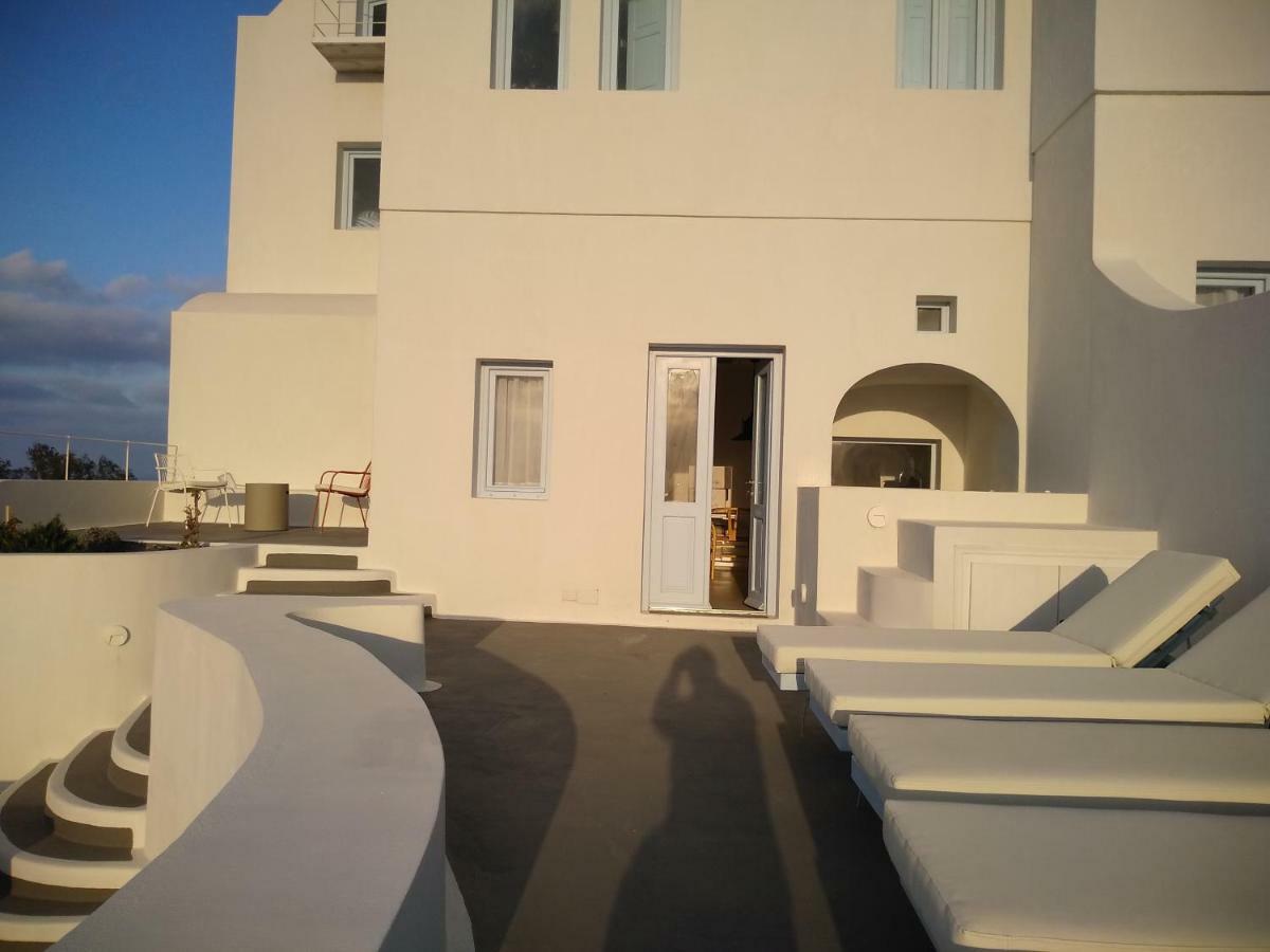 Sol-Mate Suites Oia  Exterior photo