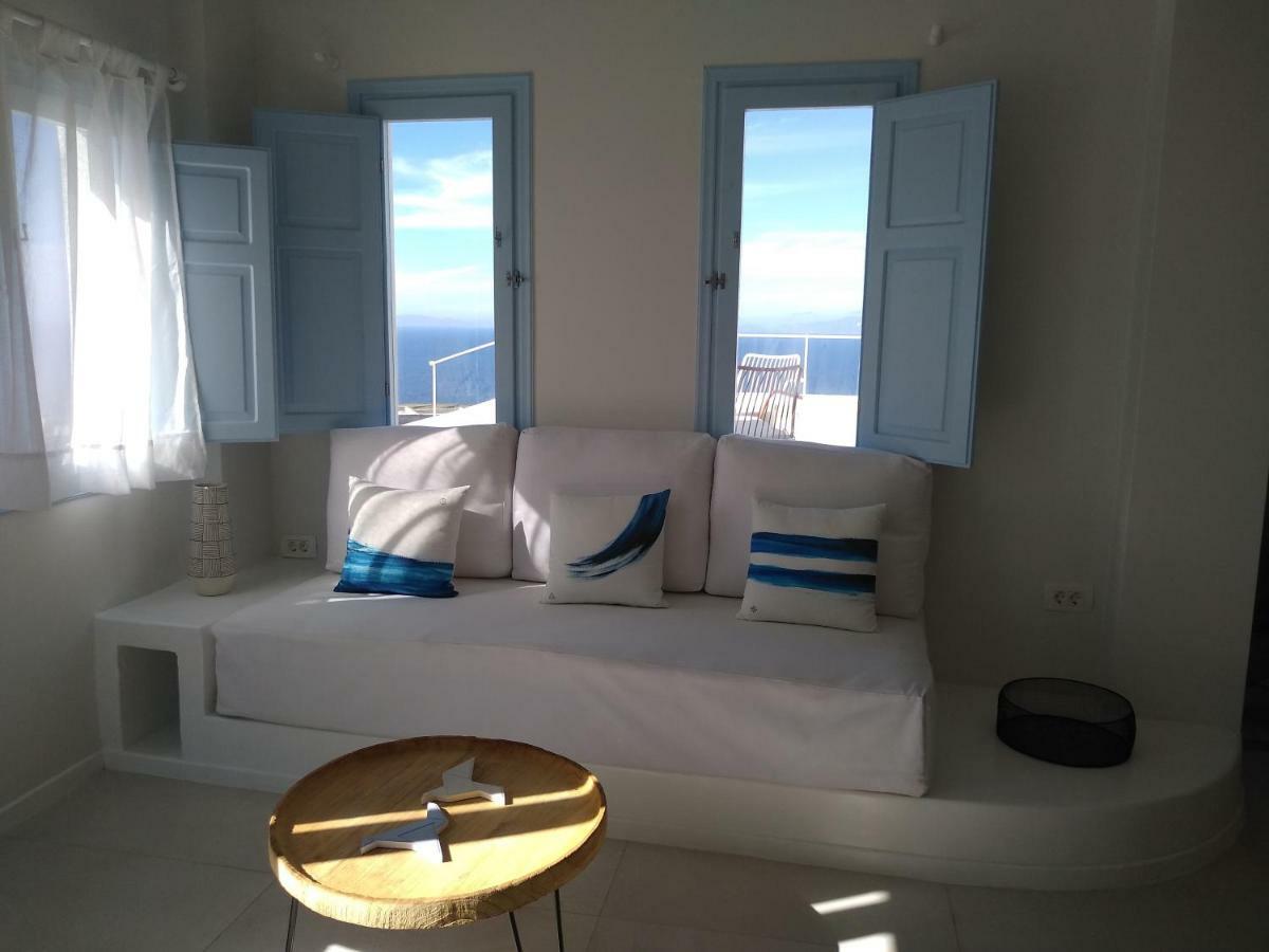 Sol-Mate Suites Oia  Exterior photo