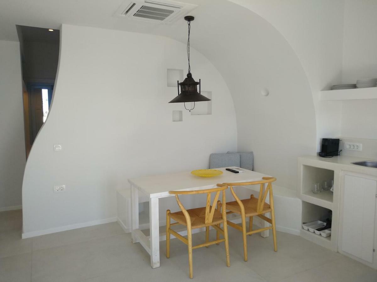 Sol-Mate Suites Oia  Exterior photo
