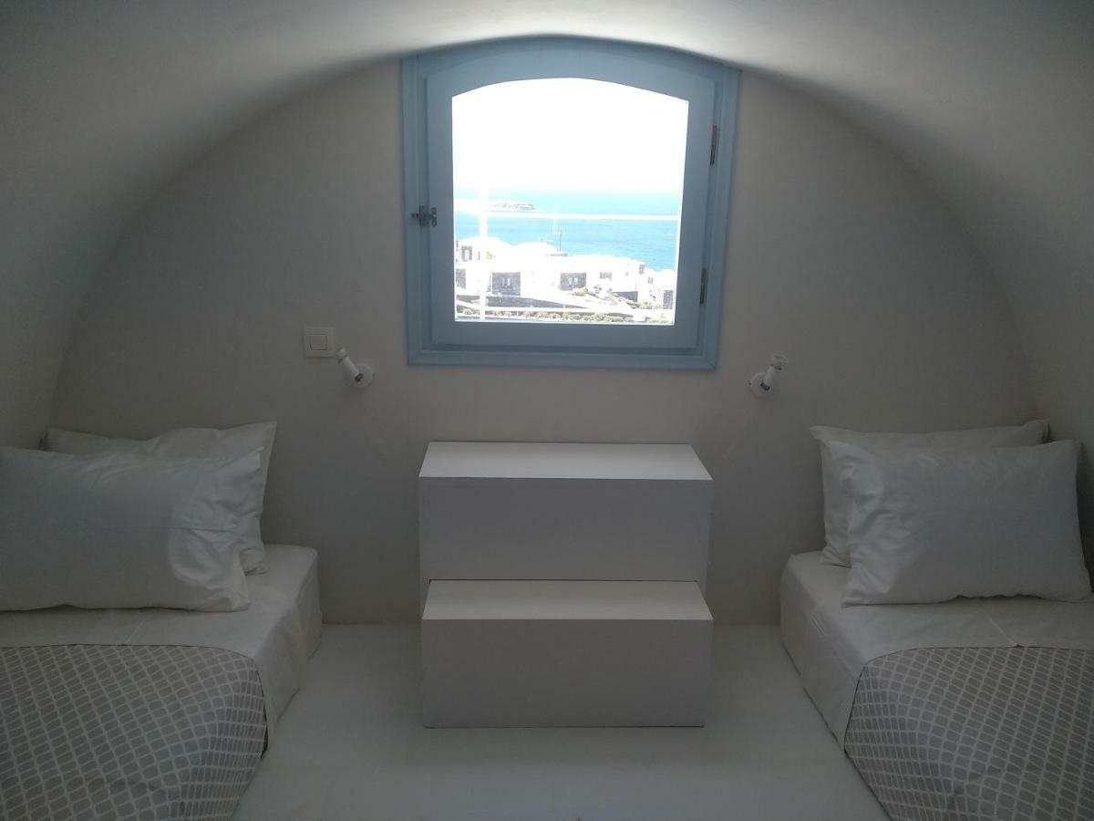 Sol-Mate Suites Oia  Exterior photo
