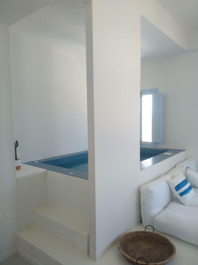 Sol-Mate Suites Oia  Exterior photo