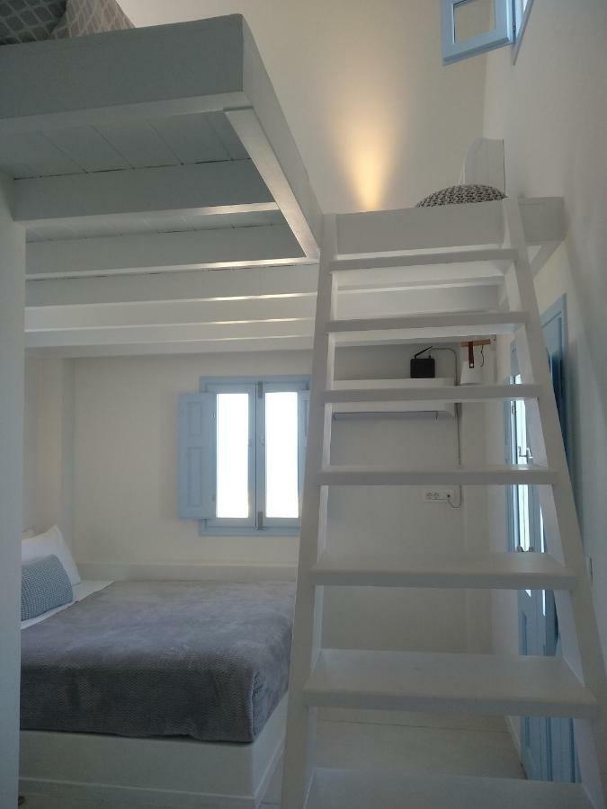 Sol-Mate Suites Oia  Exterior photo