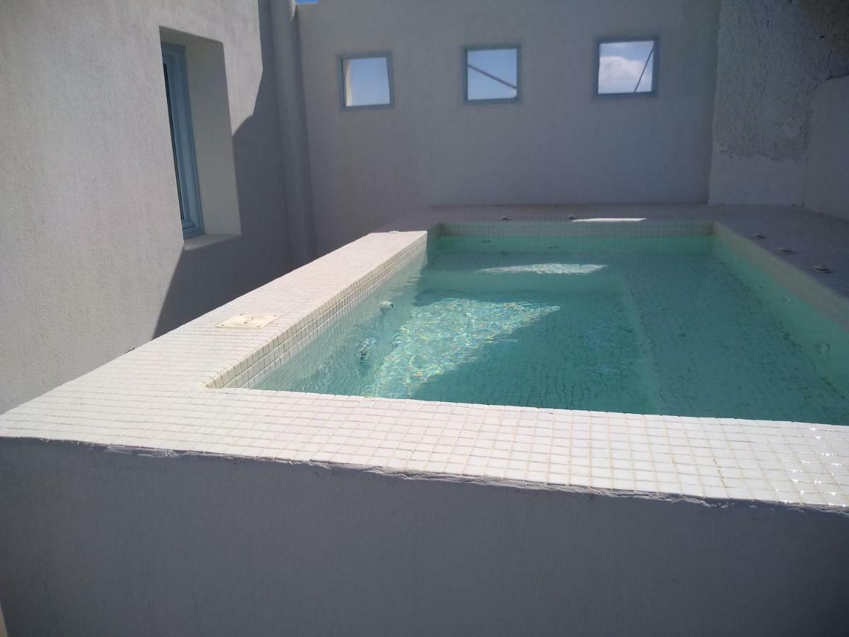 Sol-Mate Suites Oia  Exterior photo
