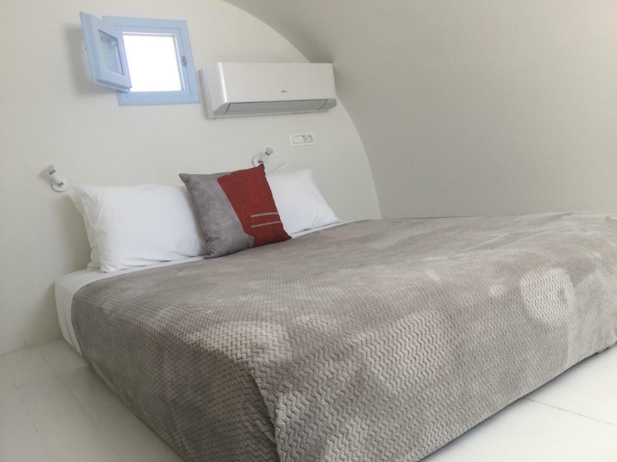 Sol-Mate Suites Oia  Exterior photo